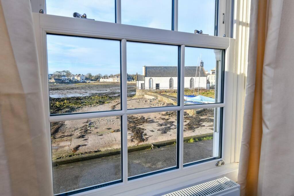 Isle of Whithorn 3 Bedroom Townhouse Right On The Harbour מראה חיצוני תמונה