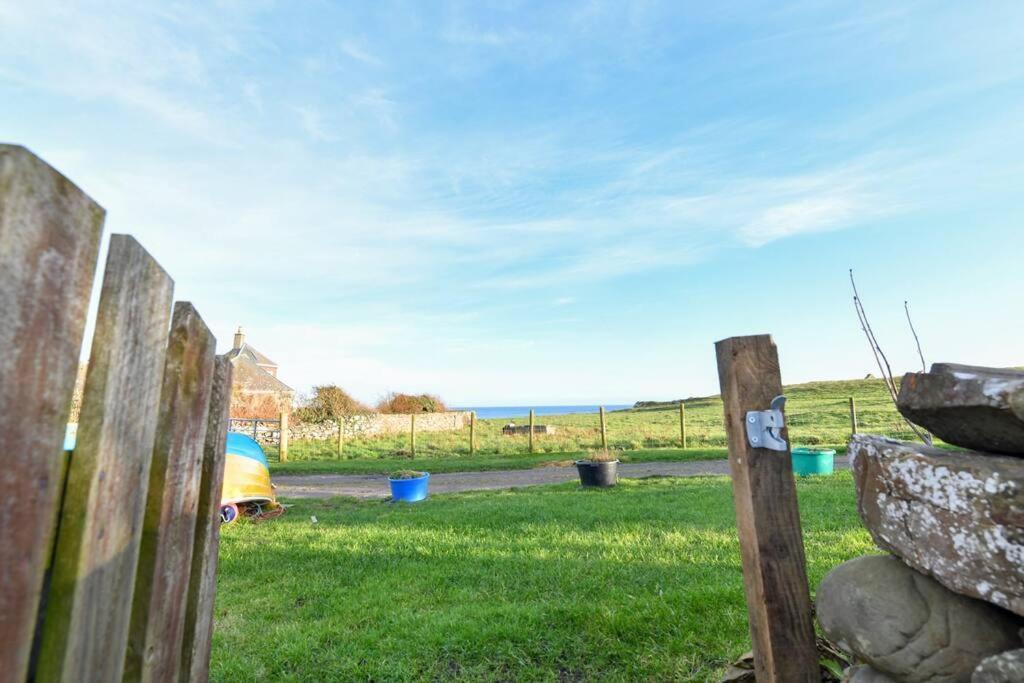 Isle of Whithorn 3 Bedroom Townhouse Right On The Harbour מראה חיצוני תמונה