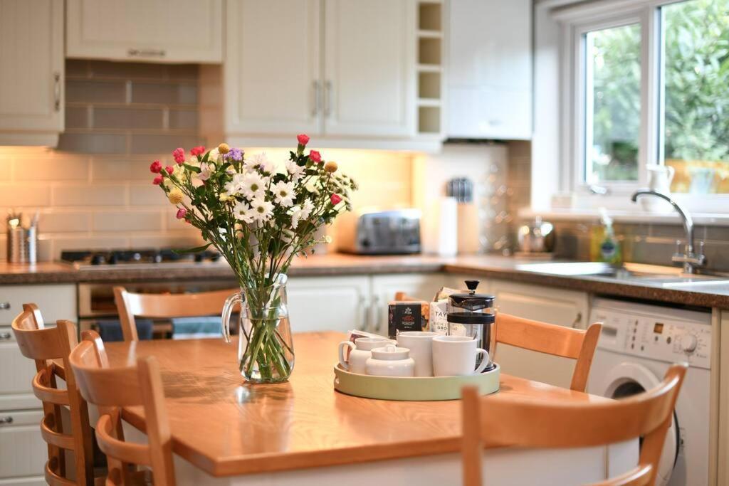 Isle of Whithorn 3 Bedroom Townhouse Right On The Harbour מראה חיצוני תמונה