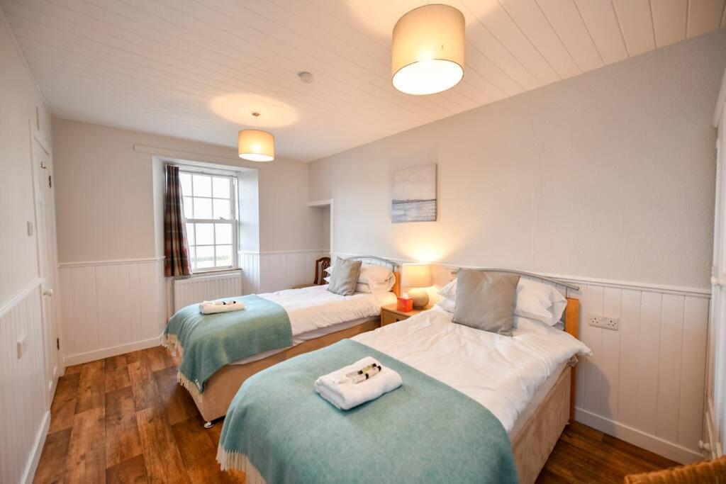 Isle of Whithorn 3 Bedroom Townhouse Right On The Harbour מראה חיצוני תמונה