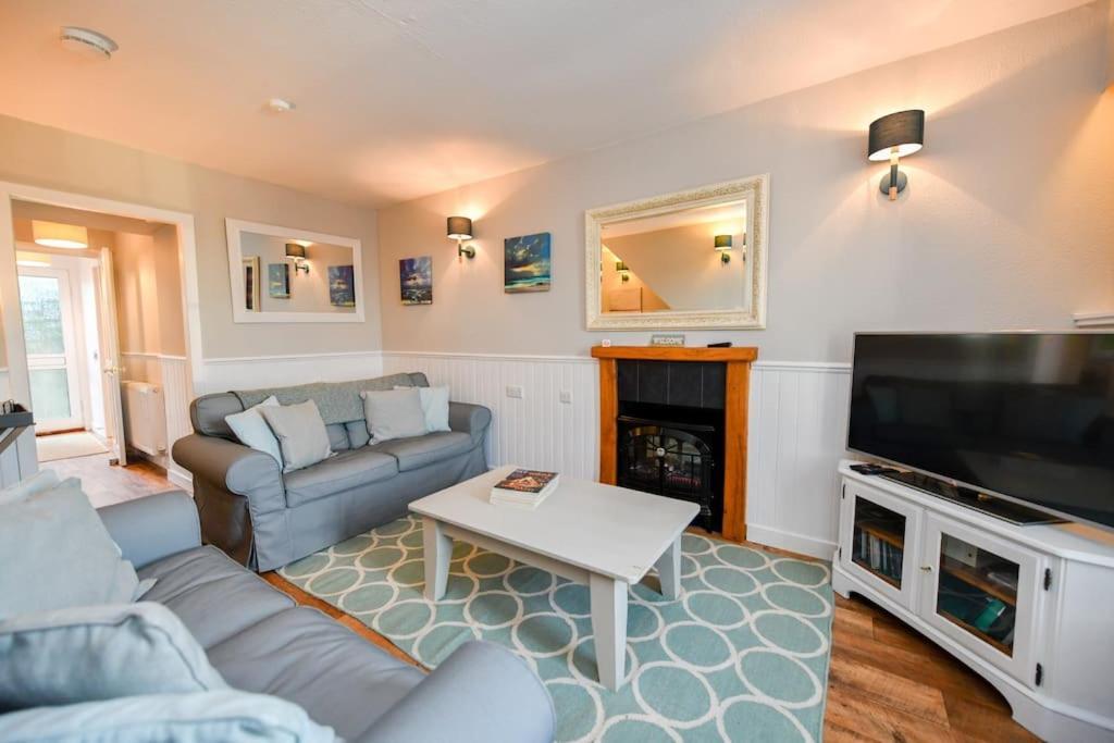 Isle of Whithorn 3 Bedroom Townhouse Right On The Harbour מראה חיצוני תמונה
